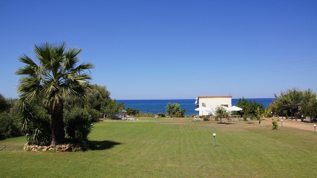 Terpsichore Apartments Kyparissia Quarto foto
